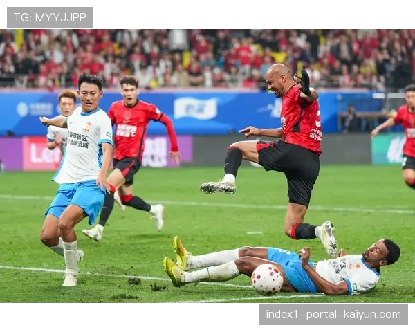 成都蓉城六轮17球领跑进攻榜 场均2.8球展现恐怖火力